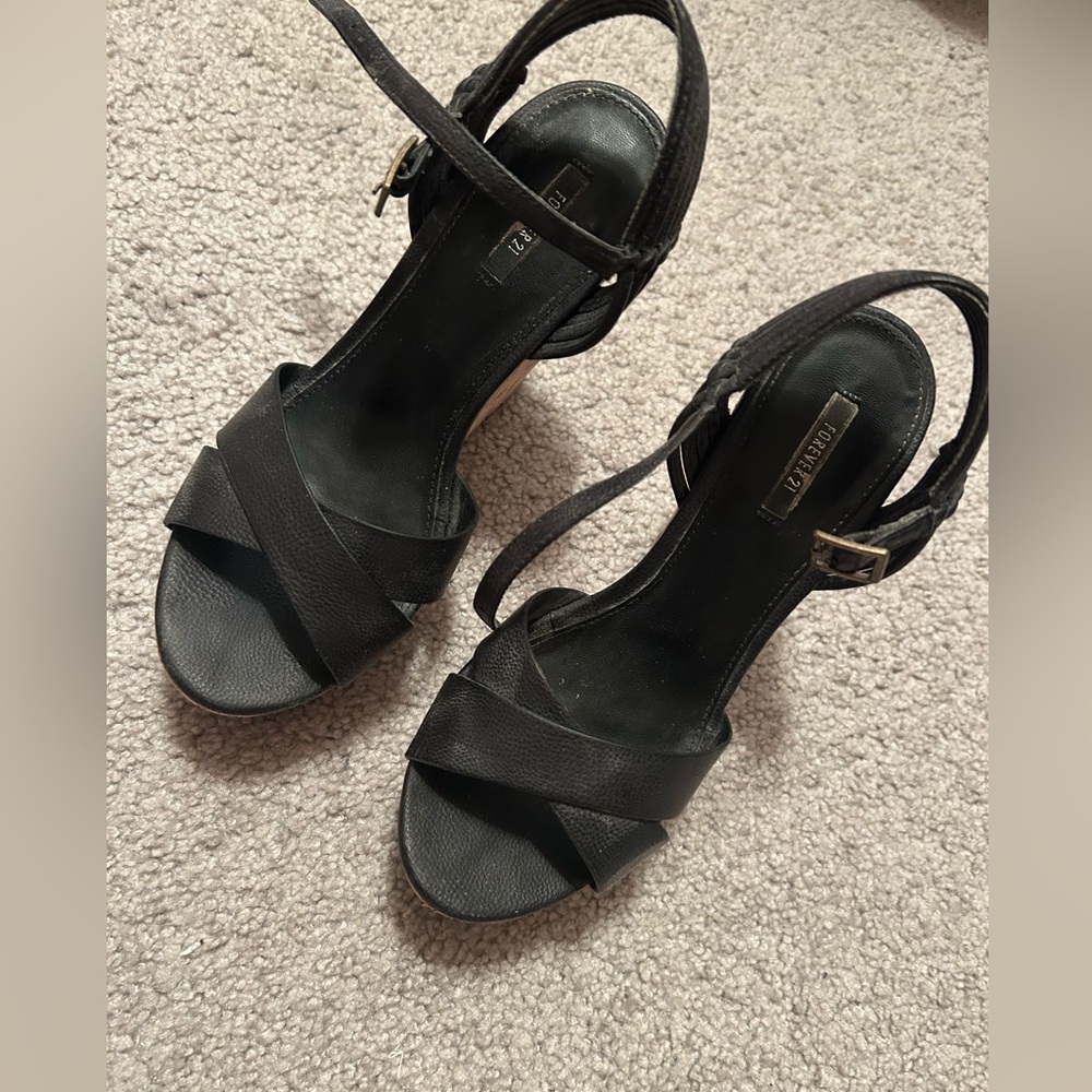 Black wedges